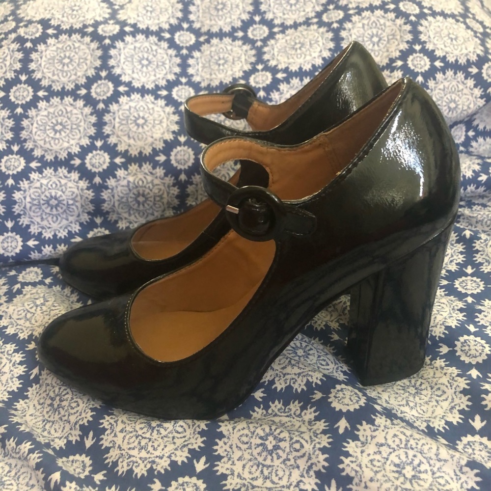 Mary Janes geeks patent leather size 8